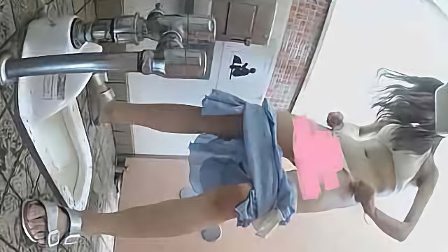 「あー漏れる漏れる」「あﾞあﾞあﾞあﾞゔォエ」某ベックス和式強烈ハミ毛 [253MB]