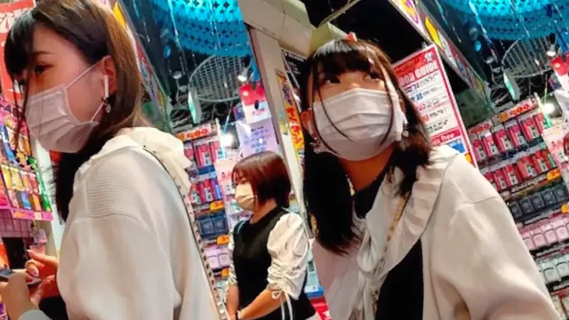 第三者バレ（声かけられ〜逃走） [260MB]