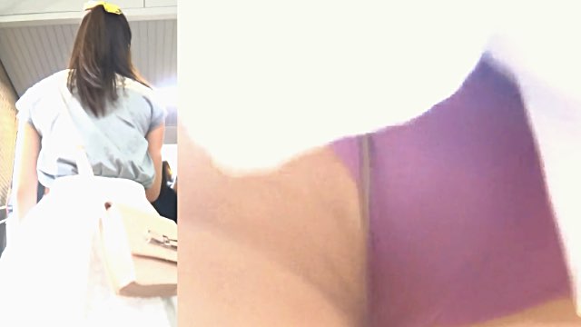 パンチラ盗撮 女子大生 紫色パンツに超接近撮影 尻に食い込み(再販品) [20MB]