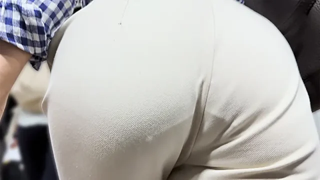 歩行記録0088「むにむにと尻肉を動かすお姉さんに密着」(再UP) [1GB]