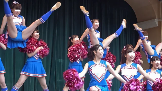 テーマパークでの超有名Dチアダンスチーム演技～Ep1 [2GB]