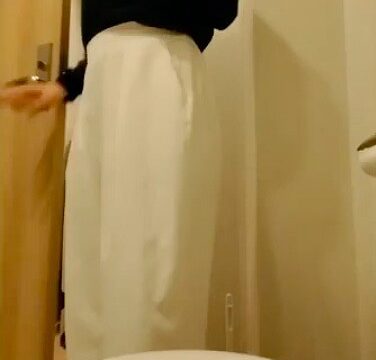 お手洗いお借りします、、
