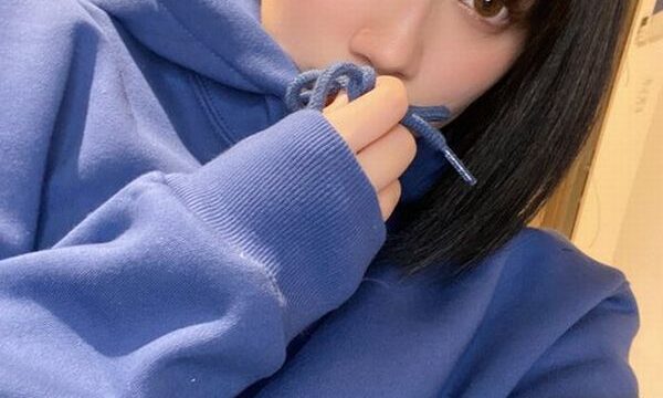 ホームラン級の真面目さと優等生なメガネ女子ちゃんさん。粘膜接触ゼロなのにビクビクちゃんするほどの感度抜群。むっちりぱいぱんマンコ