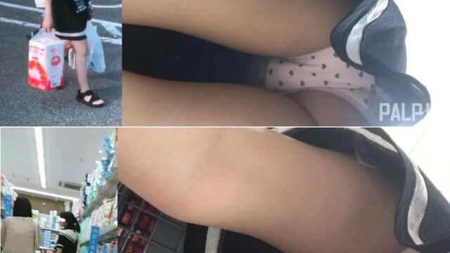 どこかで見たことのある下着の女の子をパシャリ