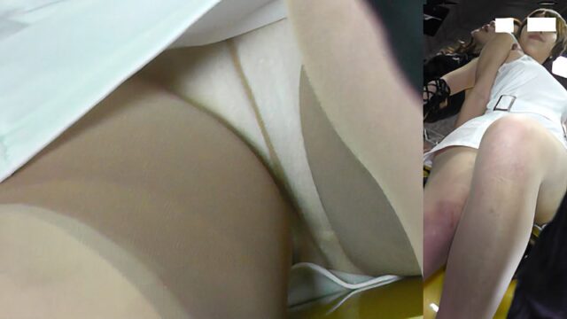 【真下・至近距離】生パンキャンギャルの逆さ撮り② [973MB]