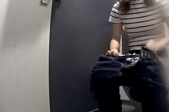 きれいな様式8おまたをペーパーでビクビク刺激残尿処理？
