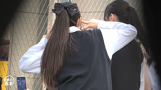 グリーンパークへようこそ199 貴重な制服ニーソちゃんの不思議なテンション [1.8GB]