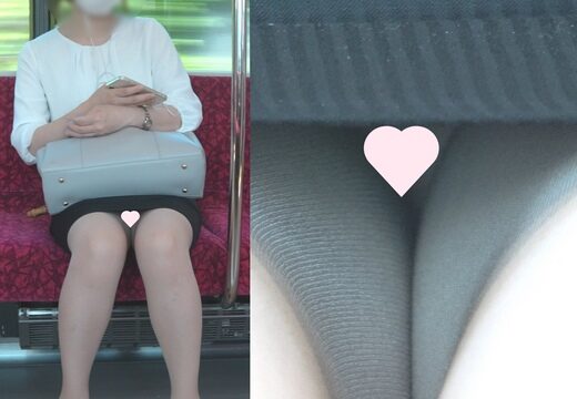[4K動画][マスク顔出し]お眠り清楚系かわいいOLさん、陽射しのおかげでピンクパ〇ツ拝めました[ドアップあり]電車からの風景～