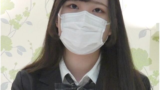 敏感な18才あやのちゃんの生外ハメ撮り！【4K/30p/17Mbps】