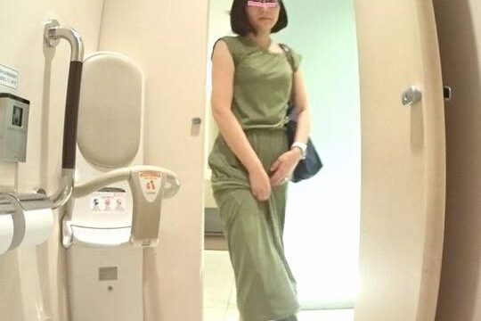 2カメ洋式2清楚見た目なのに剛毛だったりします