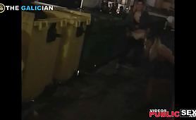 音楽祭で排尿している酔っ払った若い女性を撮影しました87 hd720p