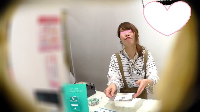 店員撮り130！　「お気を付けて」と優しいお見送りの店員さん パンティを撮影されてるとも知らずに…