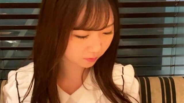 色白サークル女子大生 きれいなピンク乳首おっぱいとおまんこ流出