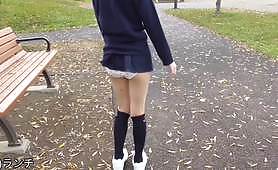 JのC少女ボブ子ちゃん(超ミニスカ)【炉利ぱんつ丸見えのまま店内&公園&散歩】ぱんつ丸見えでも全く気にしません【新作】オススメ