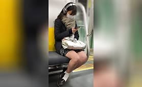 JK風制服美女の対面エロ過ぎるミニスカ生脚346