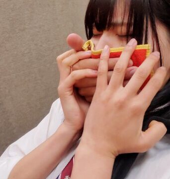 同じマンションに住んでる可愛い学生を登校するときエレベーターで眠らせて自宅に連れ込み。