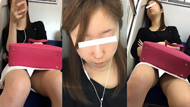 (電車対面）（顔出し）「私のお股見て!!」っと言わんばかりにパンストあんよをひろげる人妻OLさん!! [679MB]