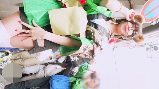 コミックマーケット コスプレ グラマラス美人レイヤーさんのコスプレ ★スリット花柄白パンチラ★ [183MB]