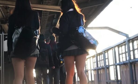 【リアルガチ006】激ミニムチムチ太もも奇跡のコラボ！サテン紺&ゼブラ柄