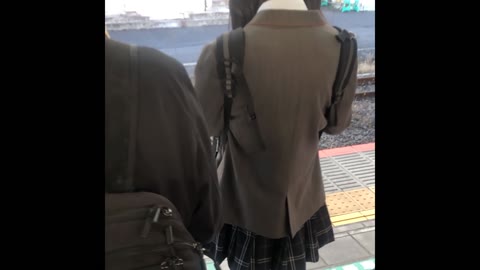 素人痴〇日記１８TRAIN目★青シャツ白セーター女子の生態