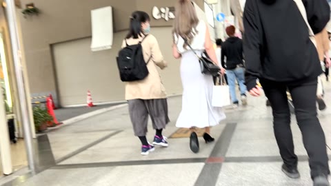 俺の子を産んでくれ！揉みしだきたくなる乳を強調するギャル