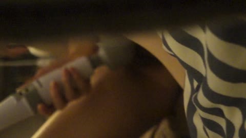 本物のカップルが目の前で繰り広げるSEXは圧巻。興奮で我を忘れ、舌を絡ませ貪り合います。