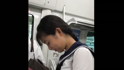 【オリジナル撮影】電車通学有名女学生接写編【美少女】
