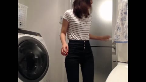 JD妹が脱衣所でエロ自撮り