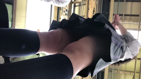街のお洒落で可愛いJKちゃんを逆さ撮り Vol.15