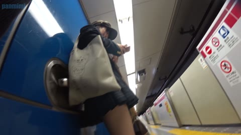 パンダチラリ003