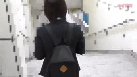 【電車チカン】★顔出し制服J○★超絶清楚なのに大量潮吹き連発のド変態★自らナマ挿入！