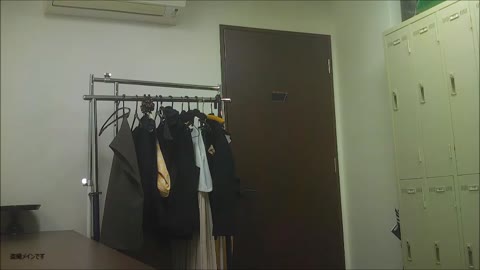 バイト先綺麗お姉さん着替え