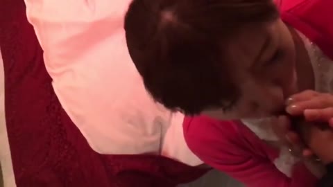 【同窓会再会】学生時代付き合っていた現在38歳の人妻のフェラ