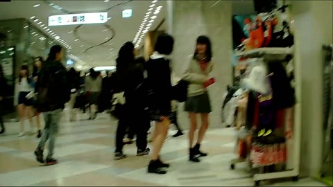 よりどり制服パンチラ