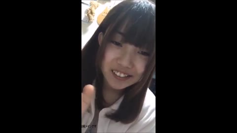 巨乳が配信で胸チラ見せ前半