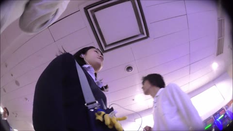 制服JKパンチラ逆さ撮りNo.105
