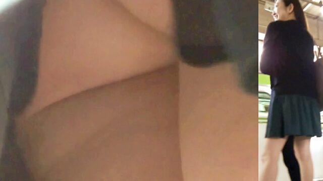 [★新作][★顔出し]パンチラ盗撮 モデル系女子 黒いTバックが食い込みすぎてほとんどノーパン [88MB]