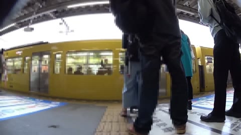 都会のイマドキ美人JKちゃんを逆さ撮り Vol.1