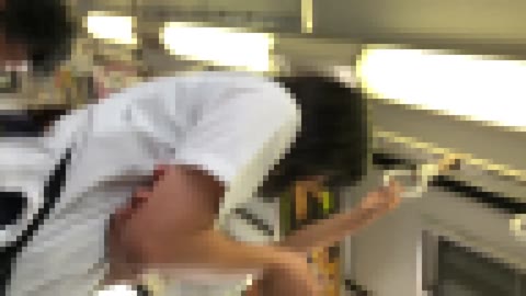 超Ｃ級美少女逆さ撮り！