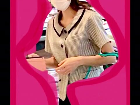 完全オリジナル素人逆さ撮り！スペック高め！生脚で美意識高そうな美人系人妻OLさん達に特攻しました。80号機(スマホ撮り)