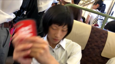 たまらんJK！！脚をぱっかーん！！最高な眺めパンチラ！！