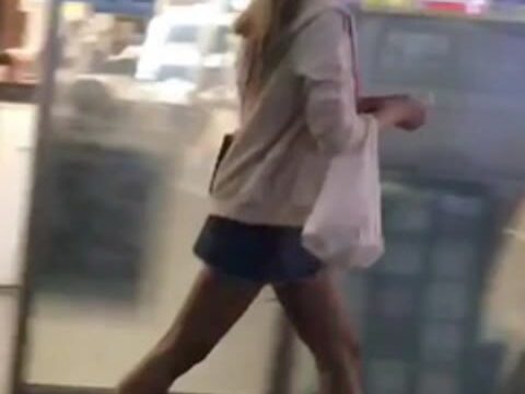 夏感満載のデニムミニギャル生足Tバック！！