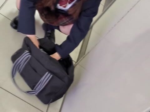 ハニートラップ!?撮影バレ　女子校生のパンティ 4k動画