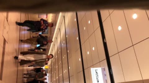 私服お姉さん#41 イマドキな美人JDの無防備ひらひらスカート内！