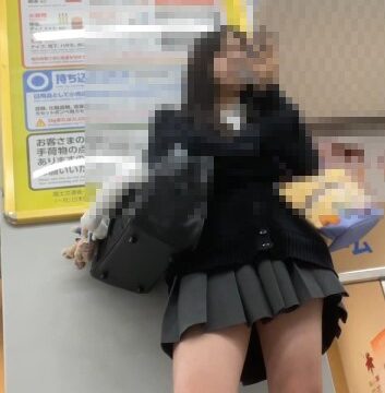JKお宝＃52 待ち合わせJKと電車内JKのパンチラ