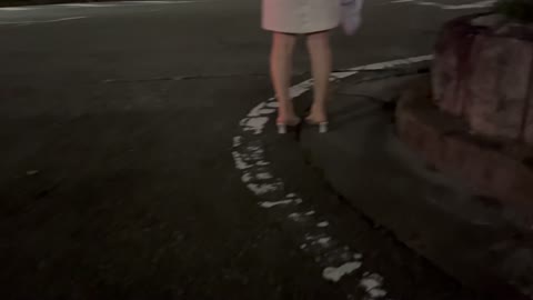 結婚式帰りお姉さん盗撮パンチラ