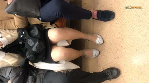 S感強めアラサーOLを視姦＾＾