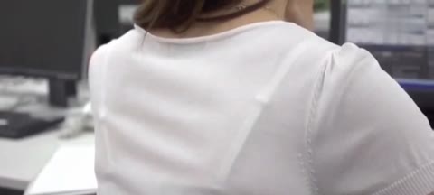 女子だけのオフィス　OLパンチラしまくり