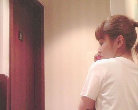 平〇梨似！美女トイレ空爆