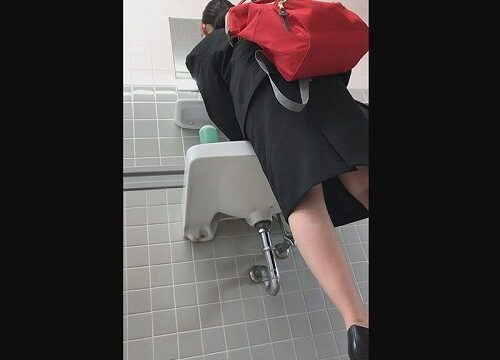 期間限定　和式後方撮り10名の女良